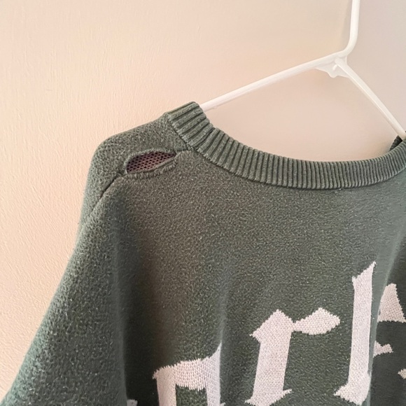 Fearless Sweater - Picture 6 of 8